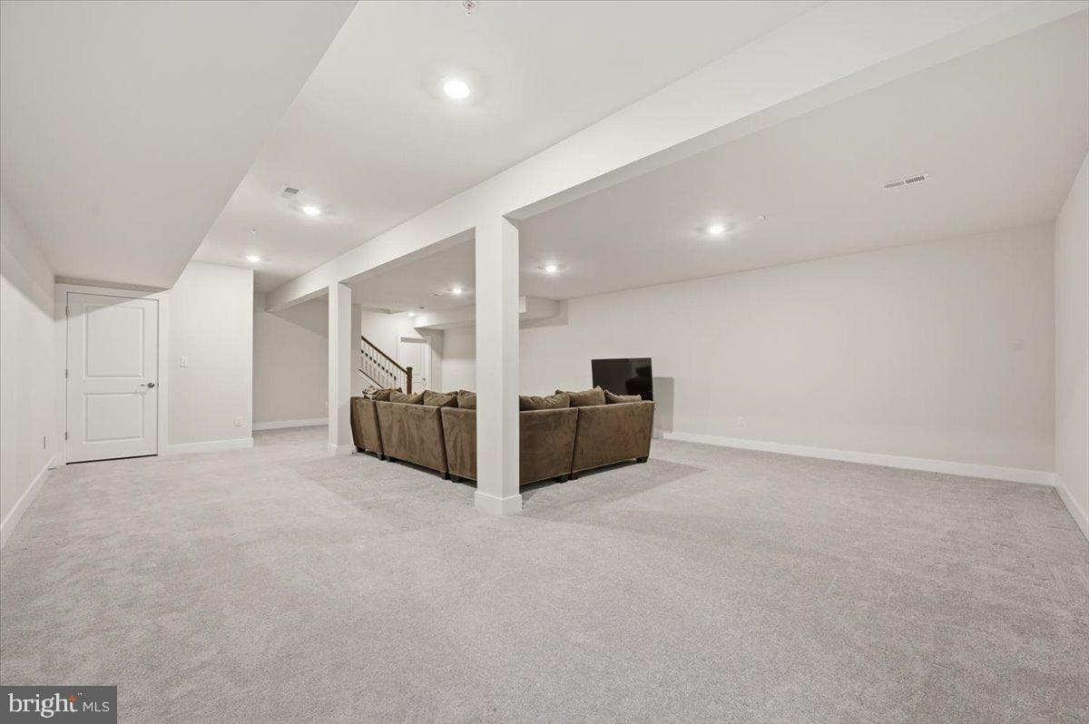 279 Red Leaf Lane photo 26