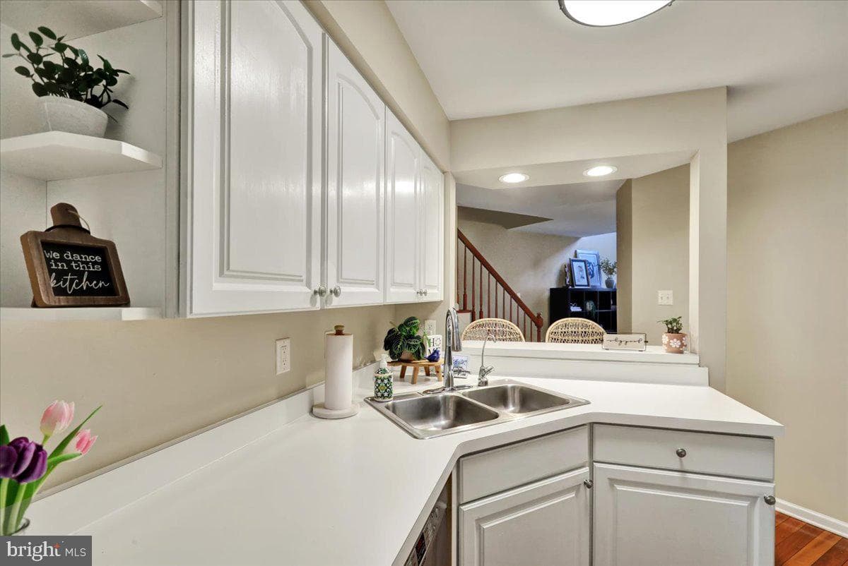 1302 Coventry Pointe Lane #1302 photo 9