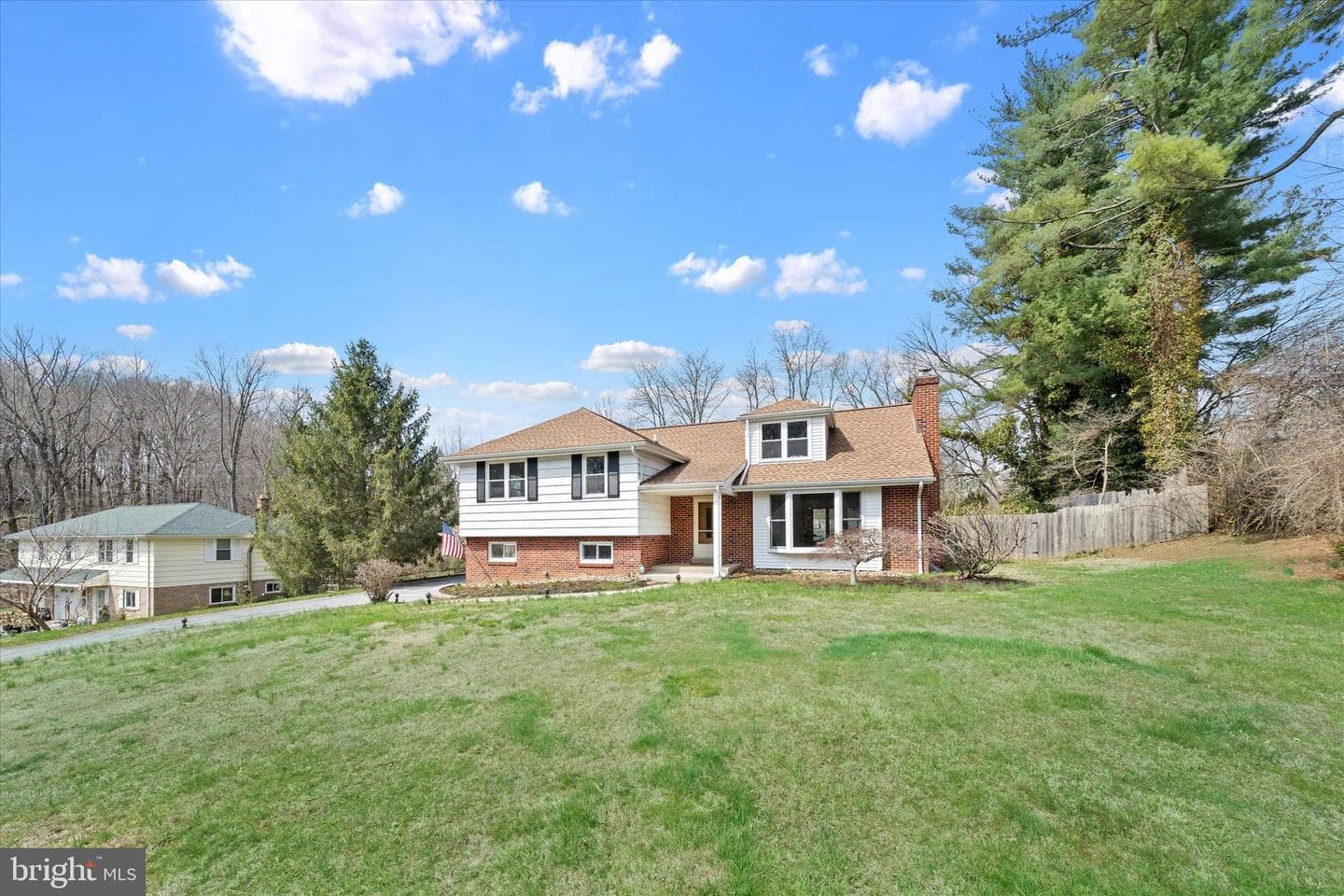 307 Longwood Drive photo 3