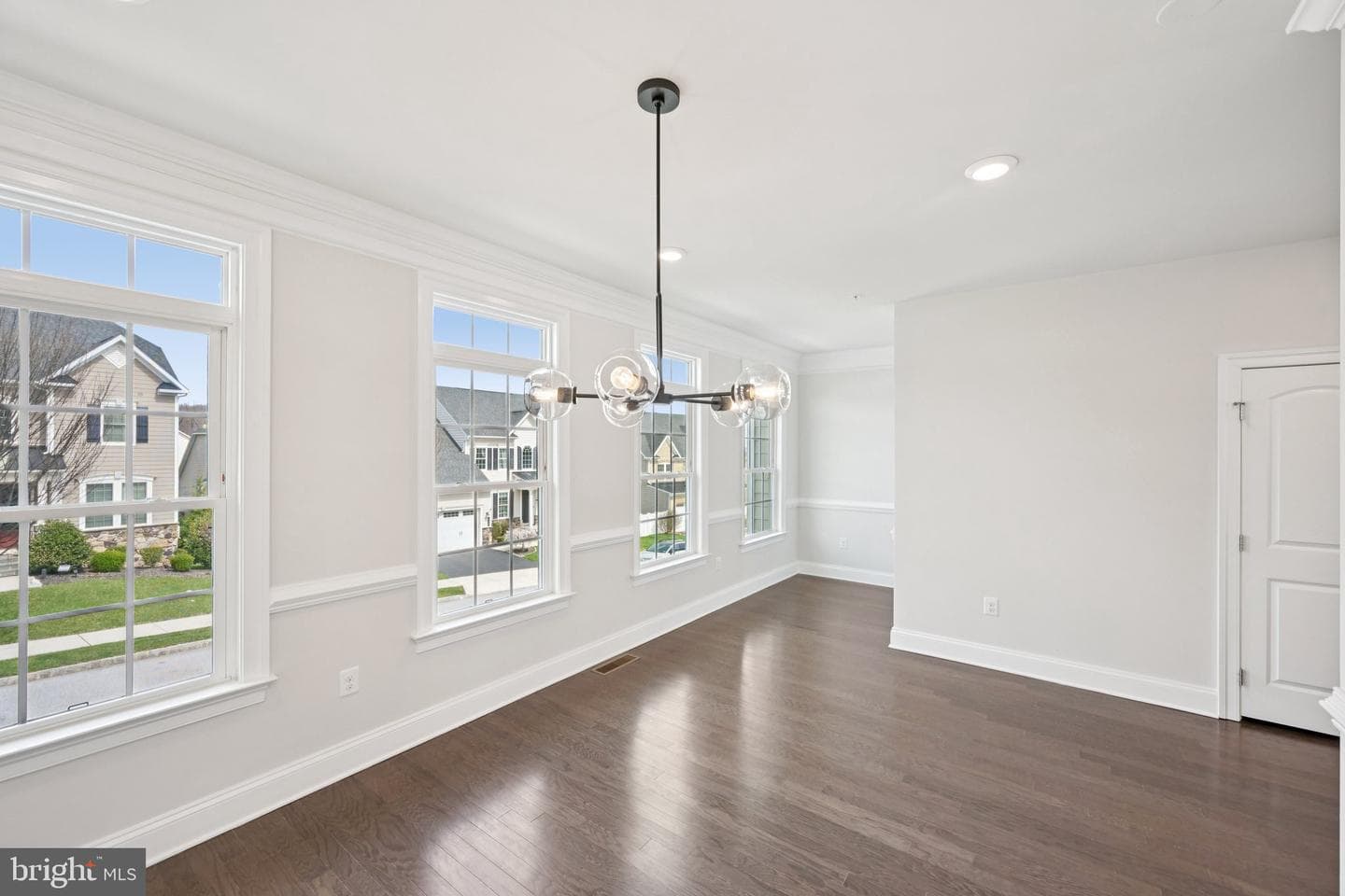 833 Stonecliffe Road photo 10