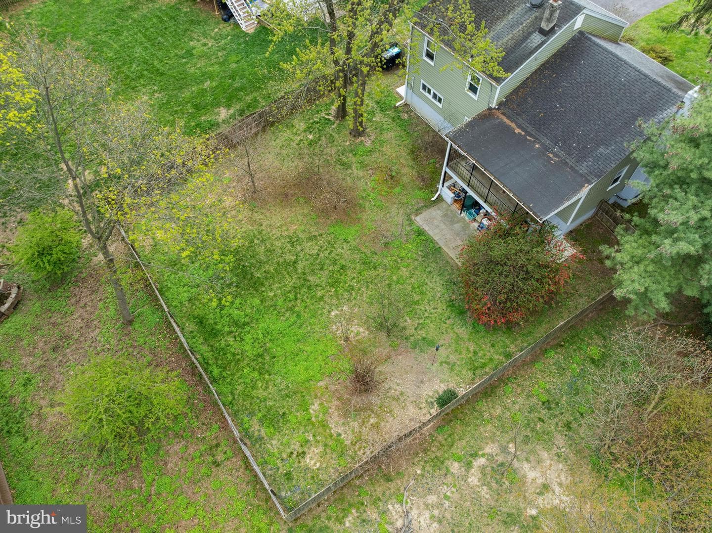 137 Waterloo Avenue photo 38
