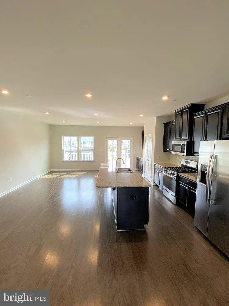745 Quarry Road photo 3
