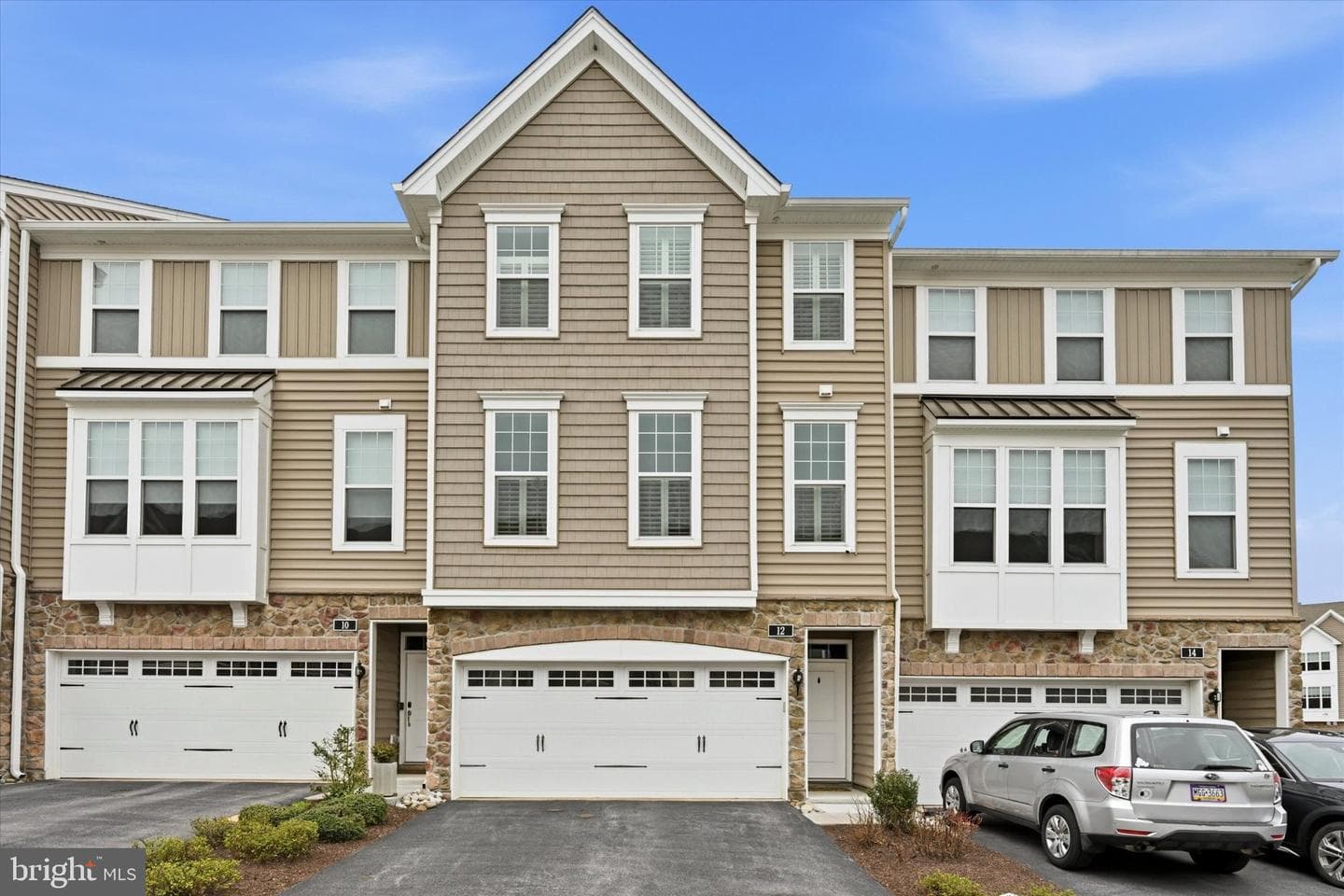 12 Lila Lane
