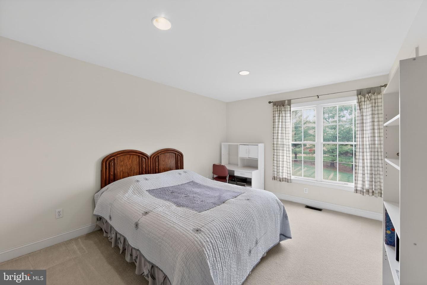 2 Limner Court photo 22