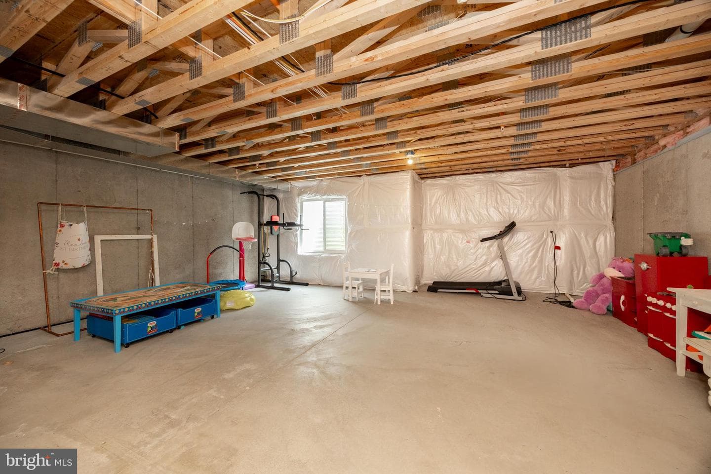 217 Kestrel Court photo 23