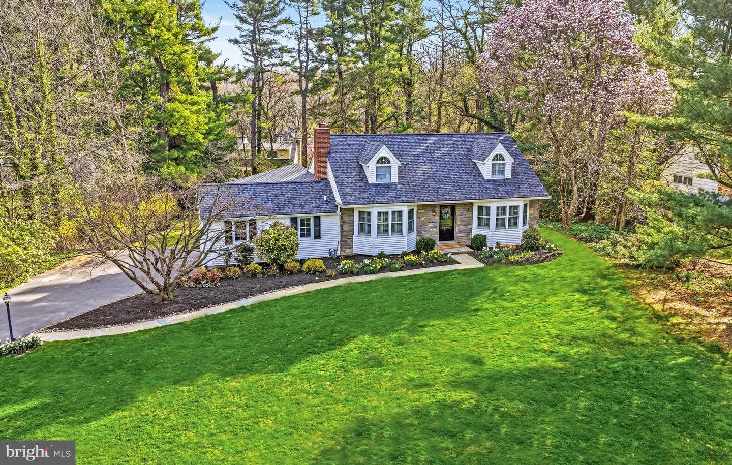 371 Margo Lane photo 2