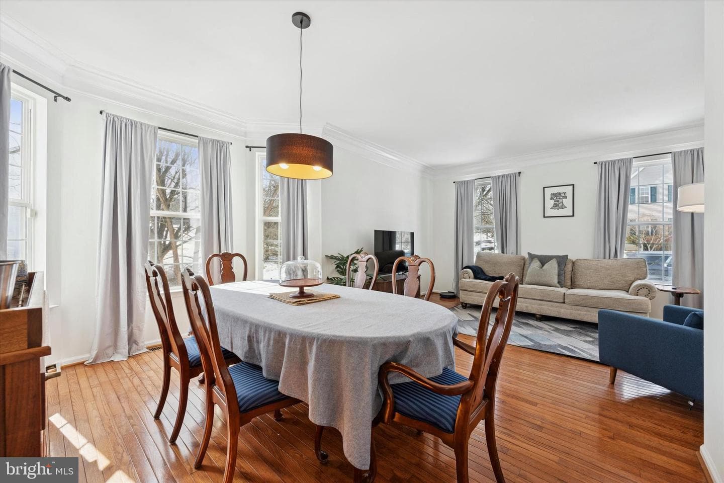1025 Wiggins Way photo 4