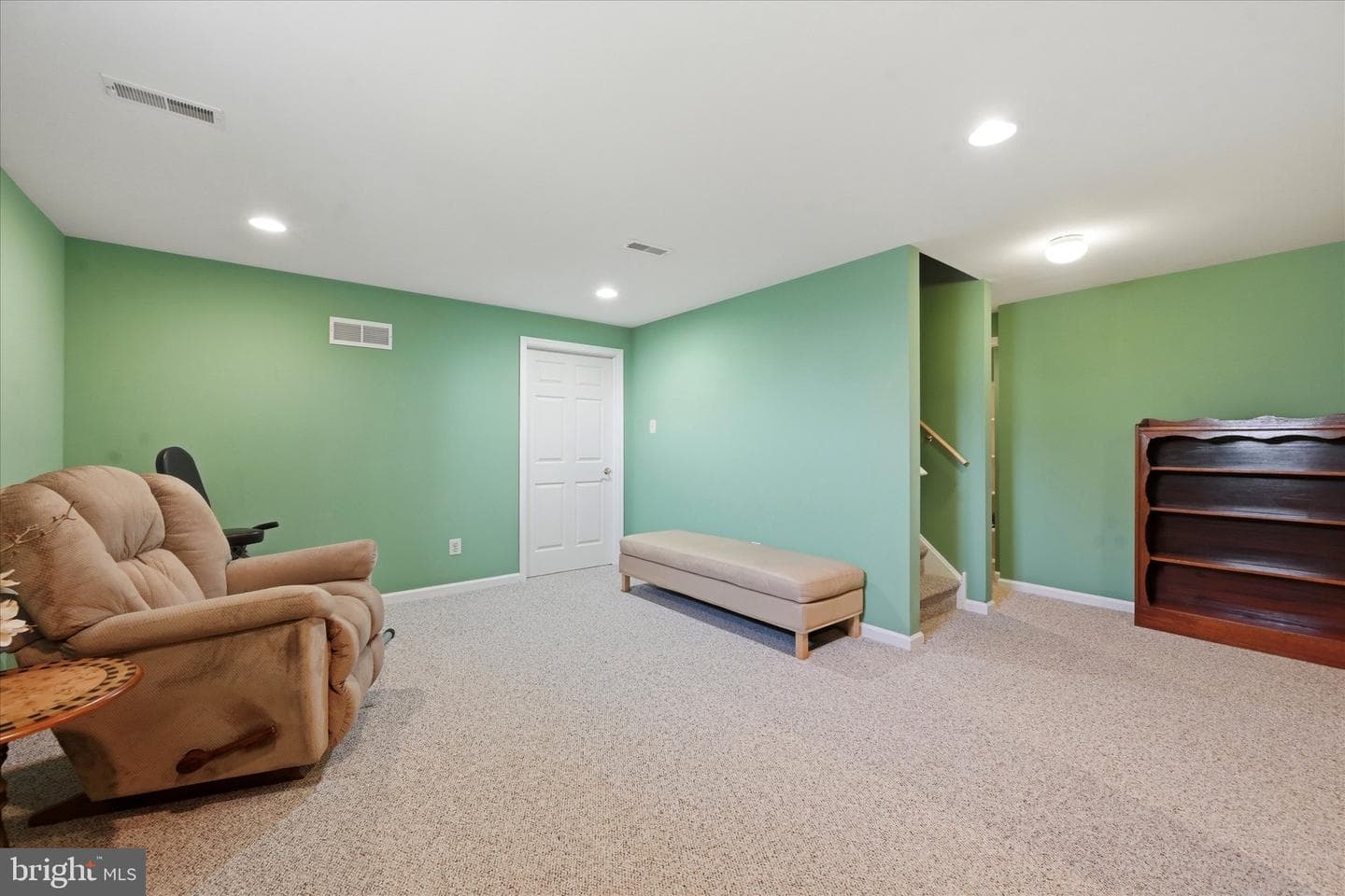 789 W Glenview Drive photo 18