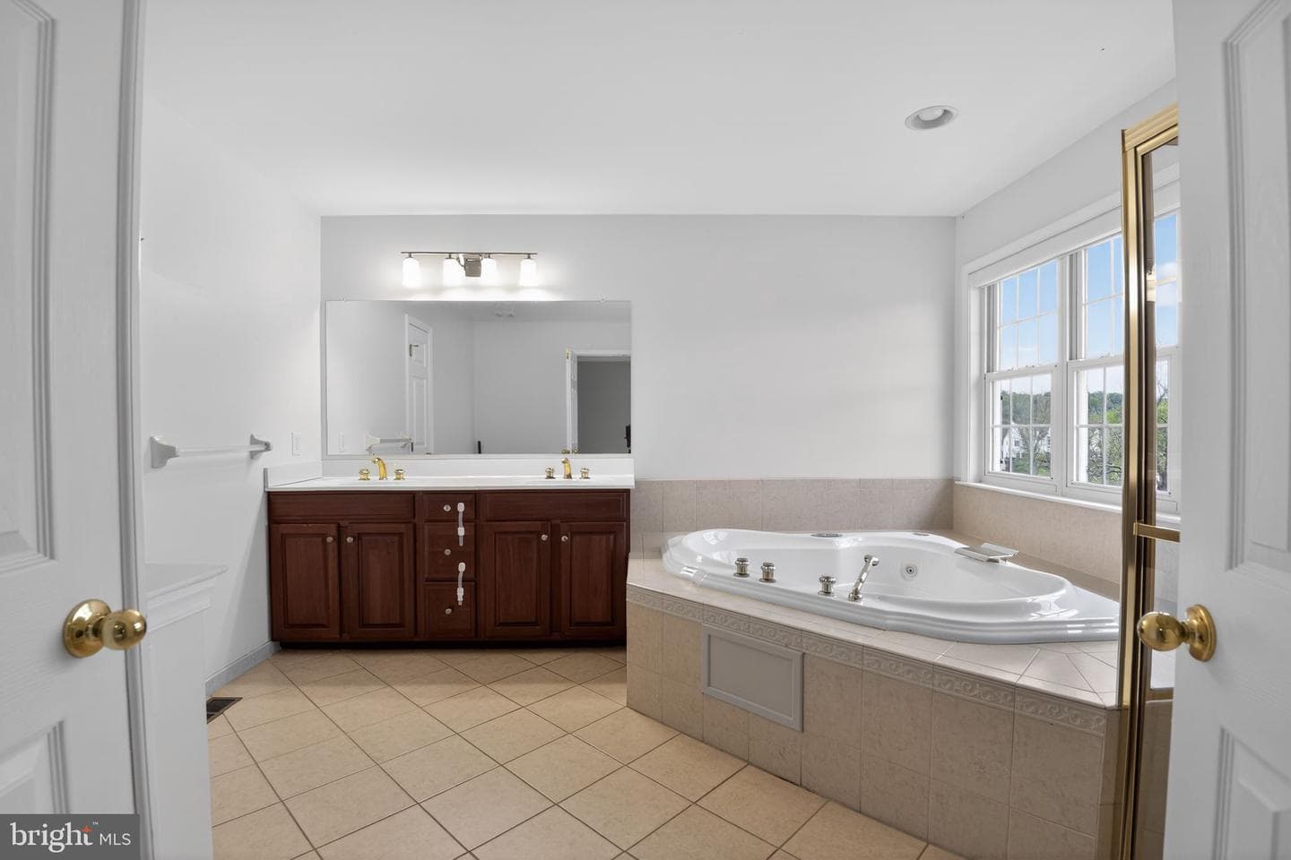 803 Whispering Brooke Drive photo 23