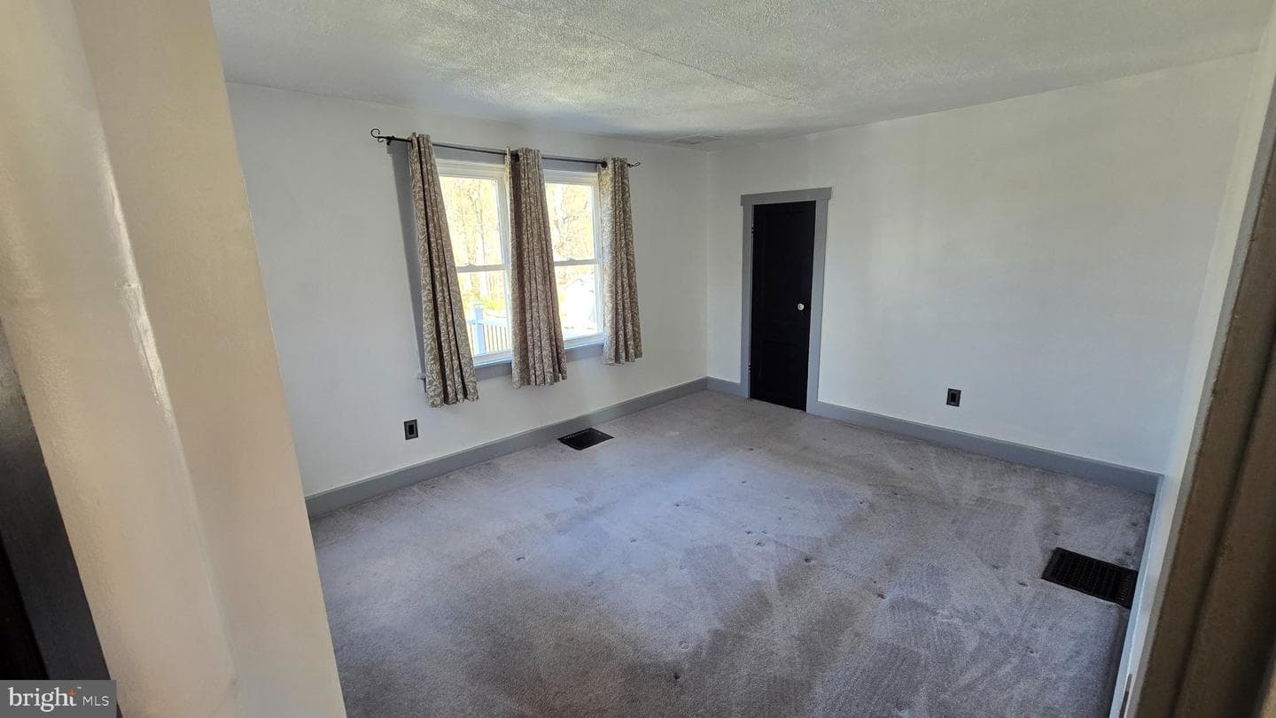 1233 New London Road photo 10