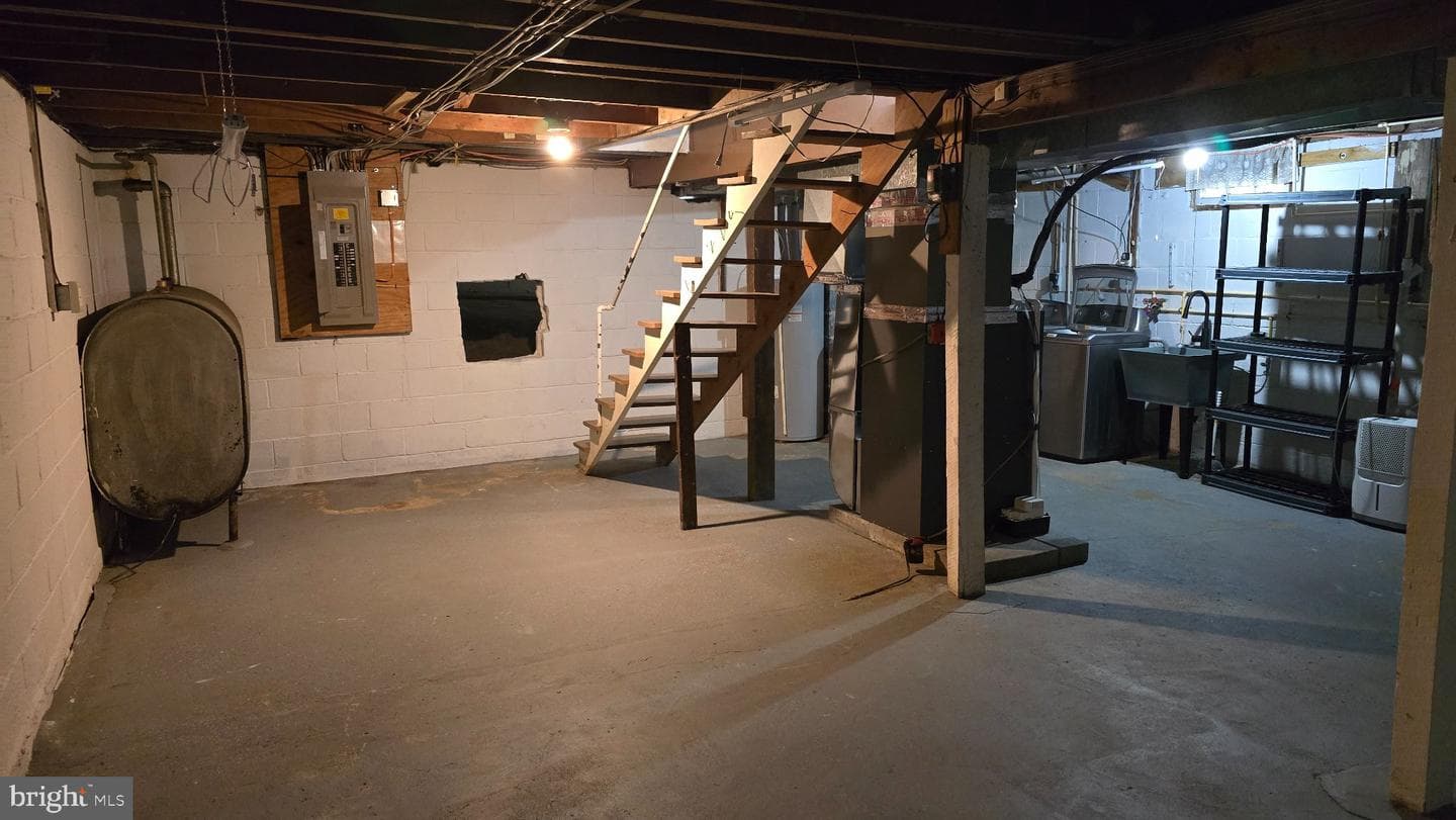 1233 New London Road photo 25