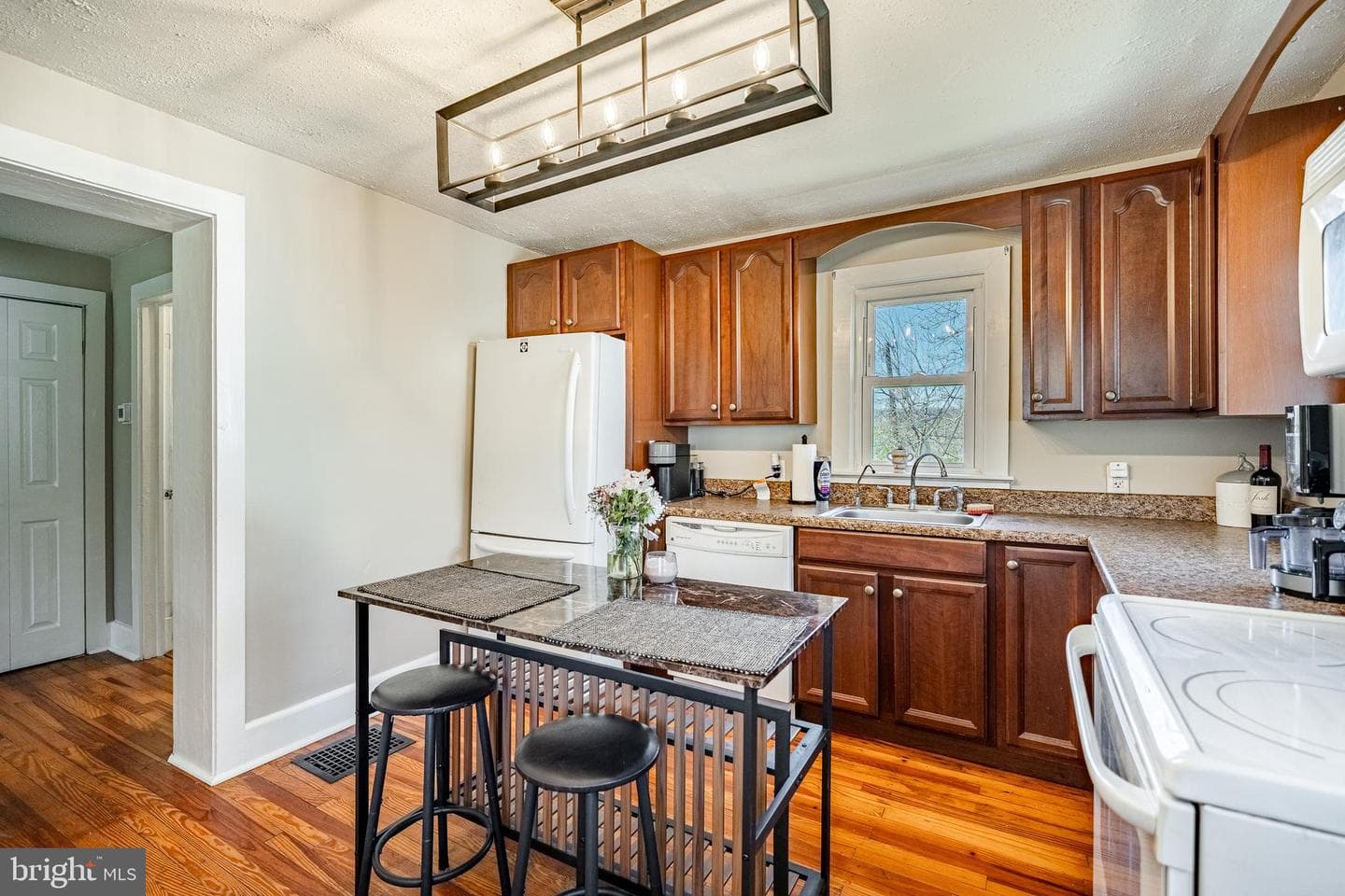 3813 Norwood Avenue photo 8