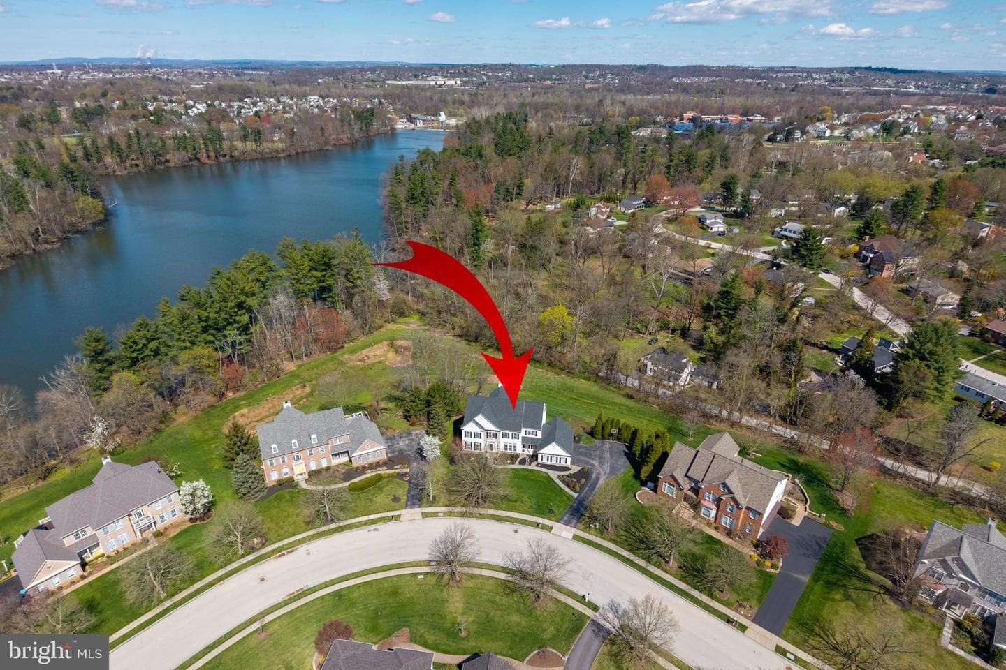 153 Magnolia Drive photo 2