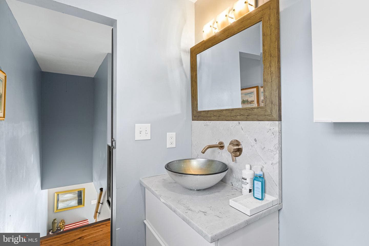 464 Freemont Street photo 21