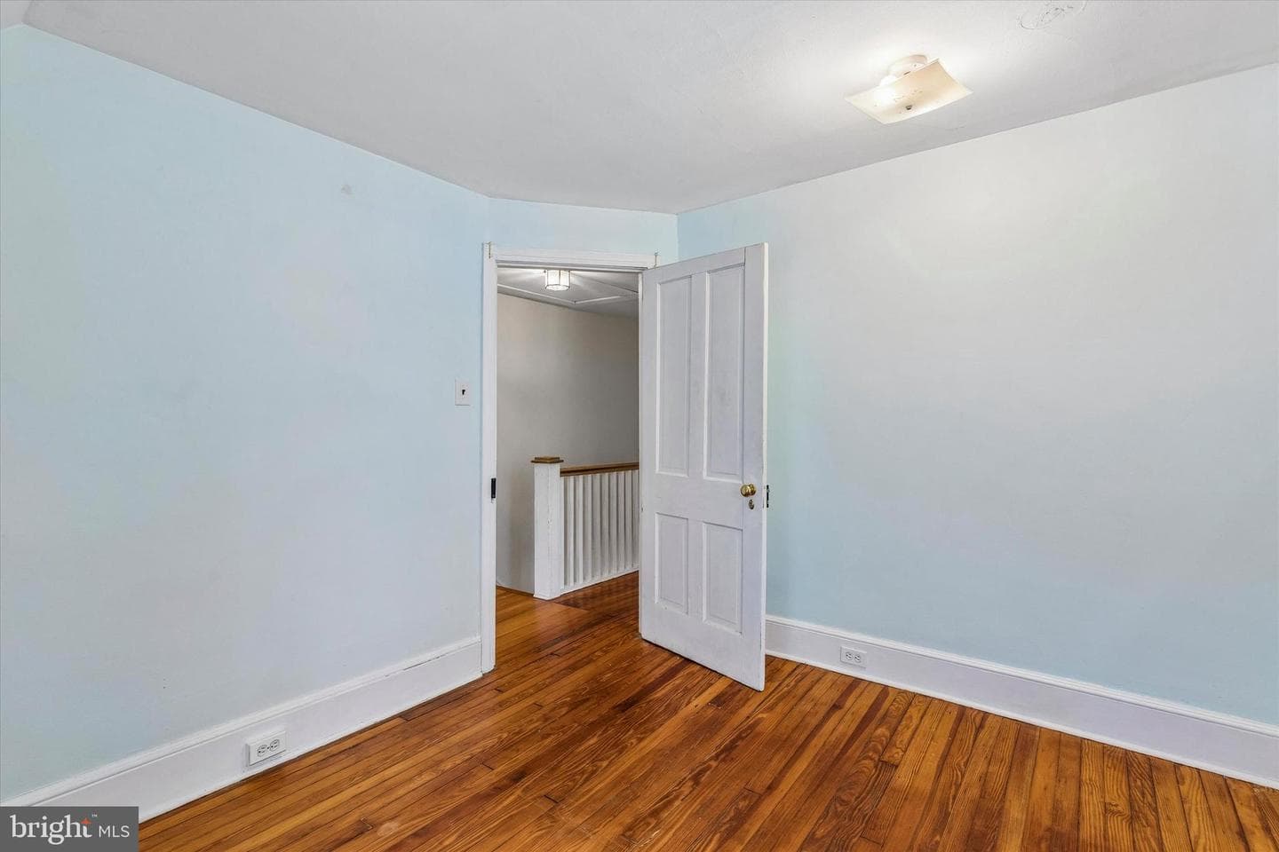 27 Woodbine Avenue photo 16