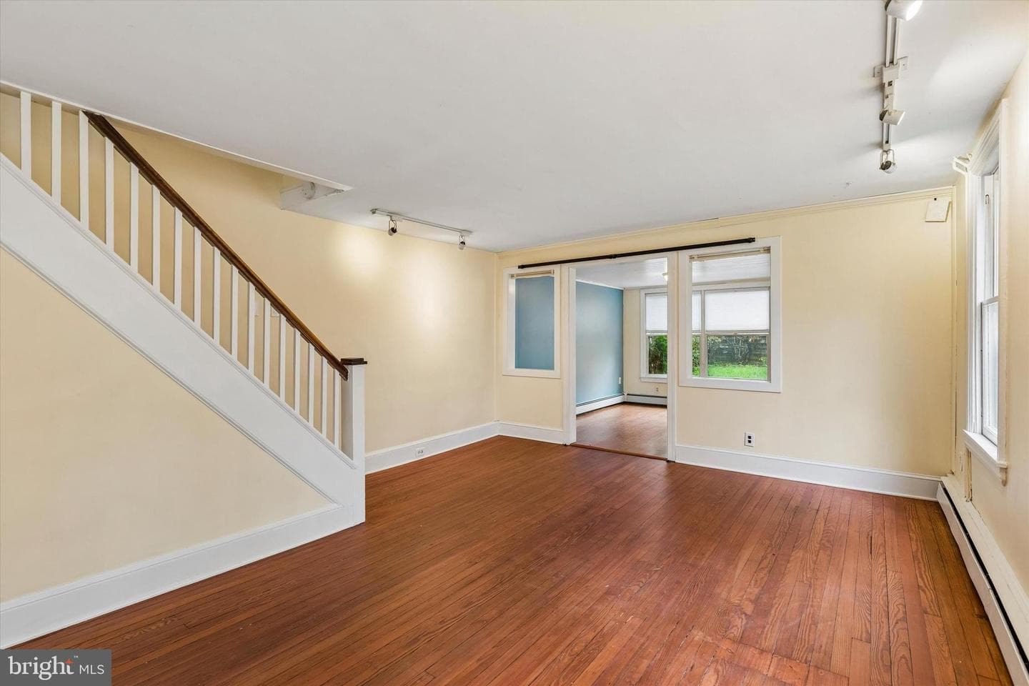 27 Woodbine Avenue photo 2