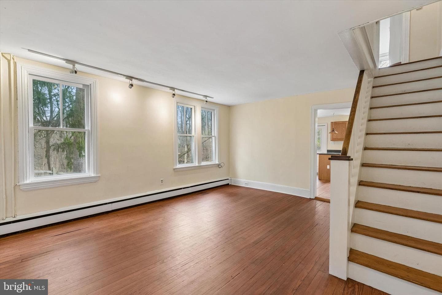 27 Woodbine Avenue photo 3