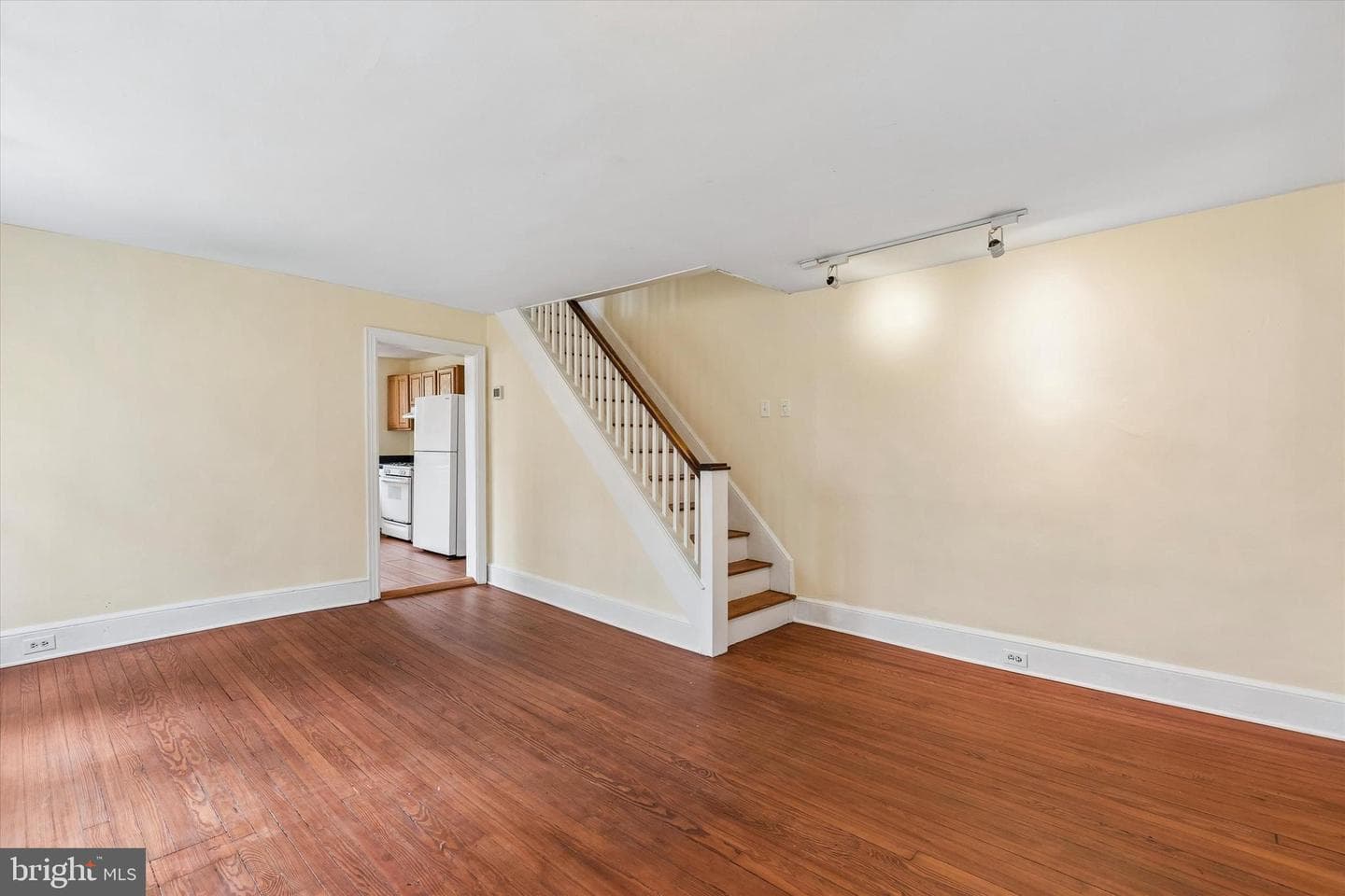 27 Woodbine Avenue photo 4