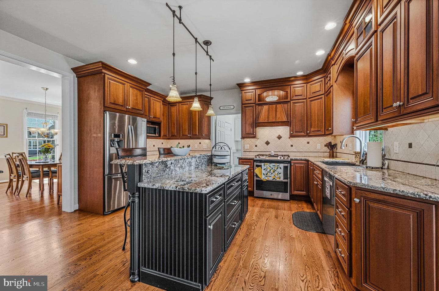 1045 Saint Georges Lane photo 14