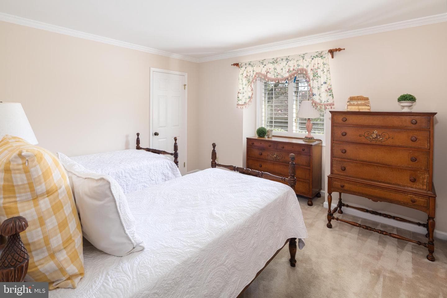 713 Inverness Drive photo 32