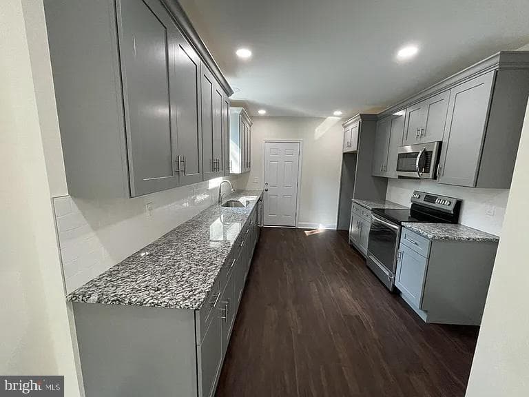 315 Chase Street photo 7