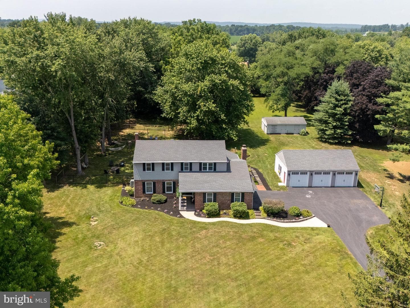 31 Glen Manor Lane photo 3