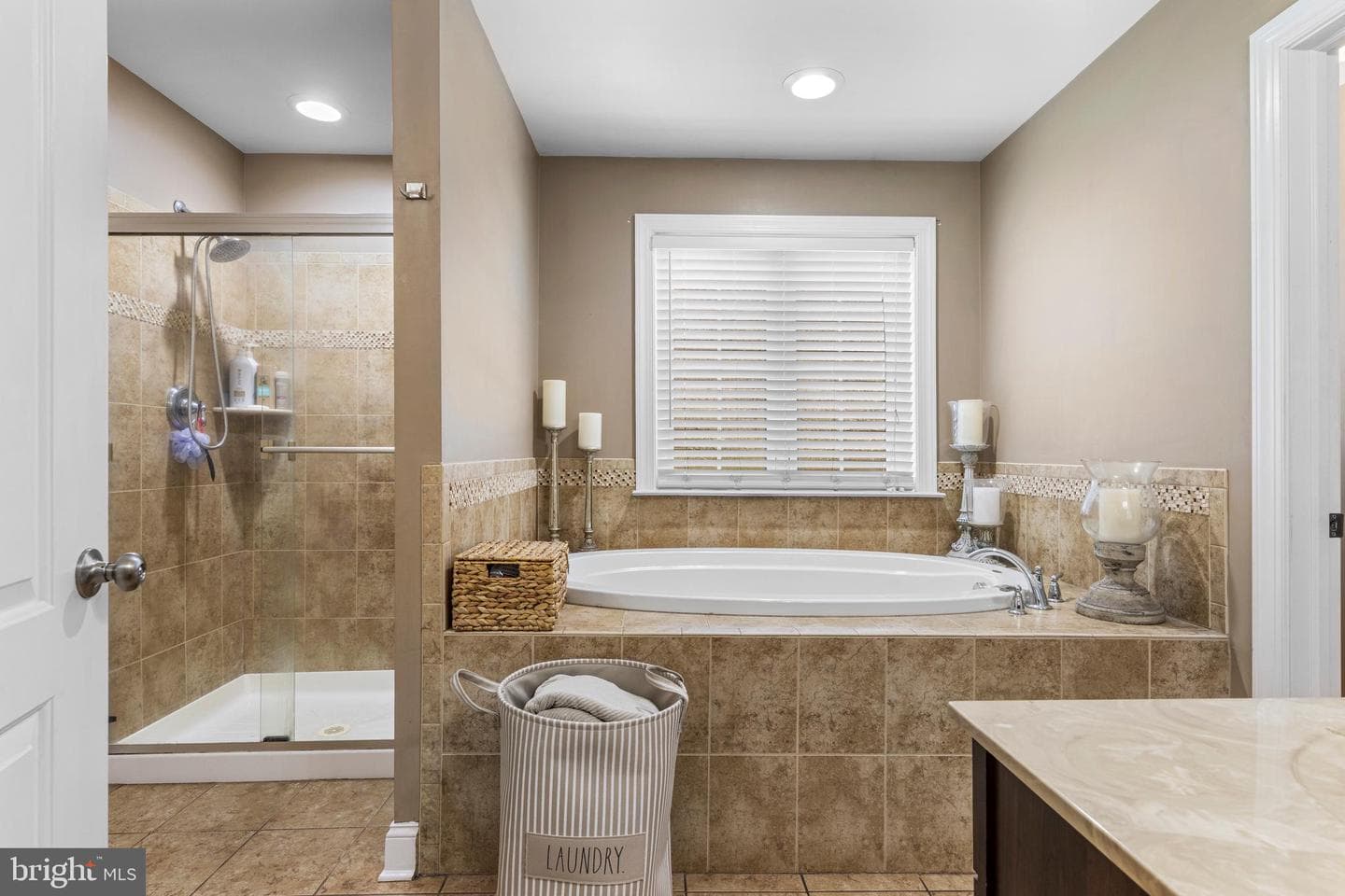 827 Oak Tree Road photo 34