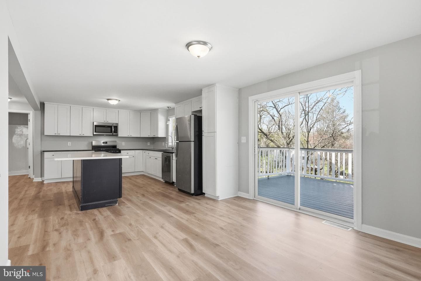 123 E Harmony Road photo 19