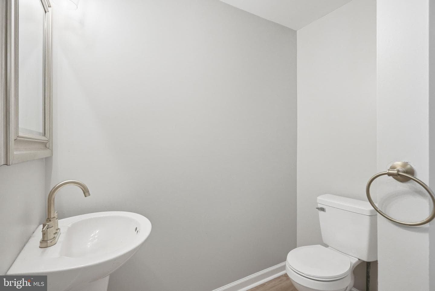 123 E Harmony Road photo 29