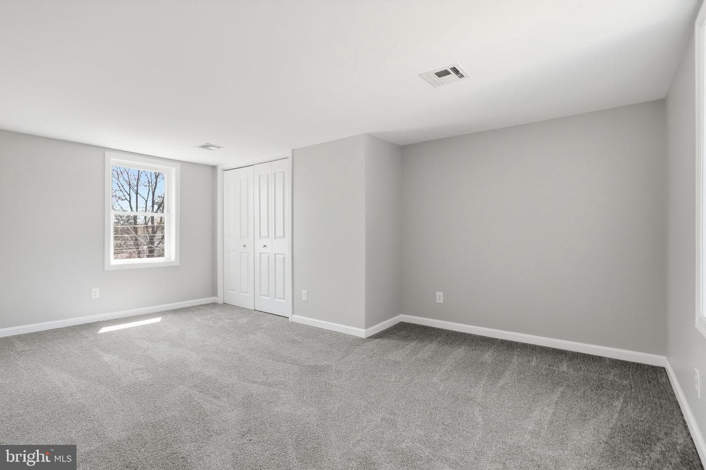 123 E Harmony Road photo 31