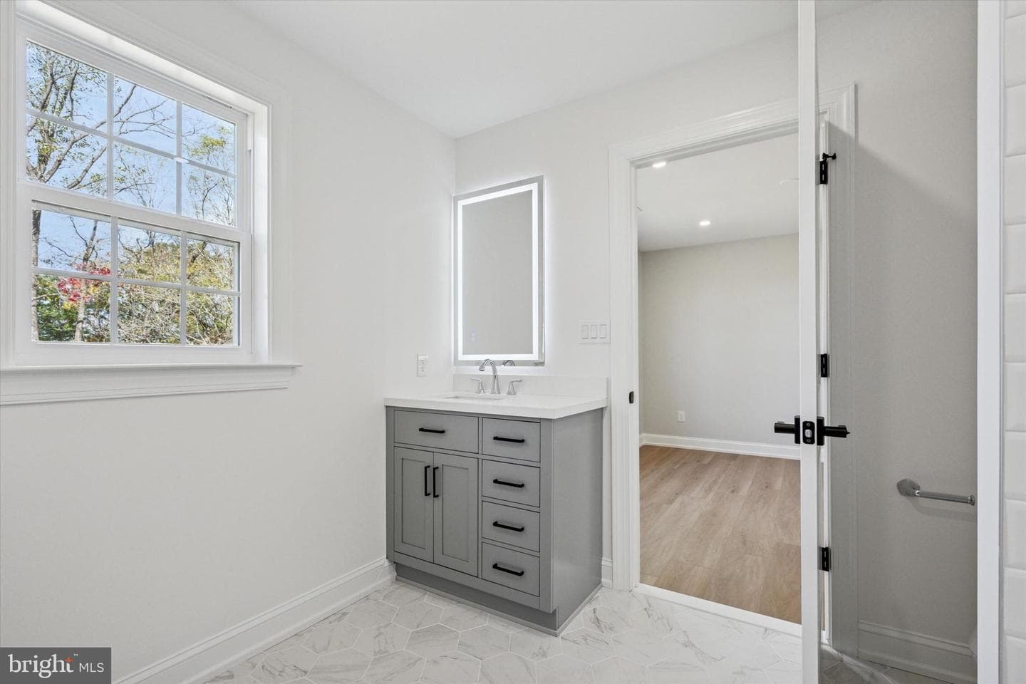 896 Conestoga Road photo 26