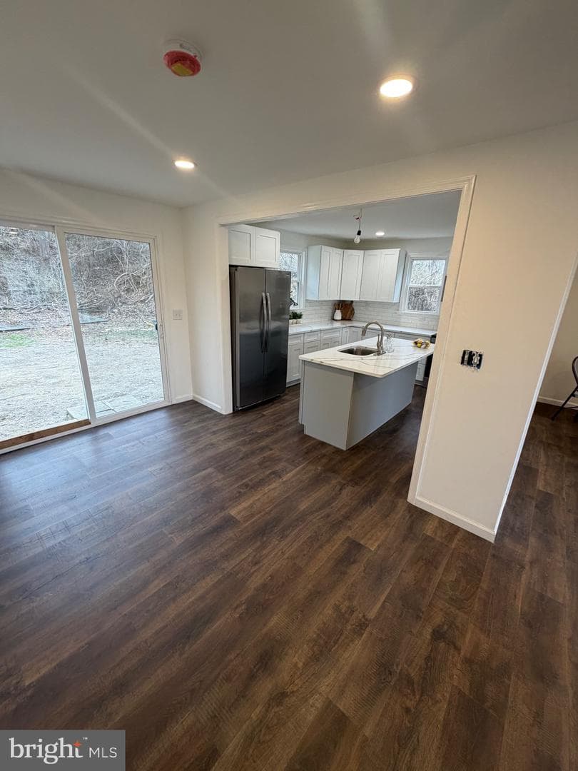 633 Coates Street photo 13