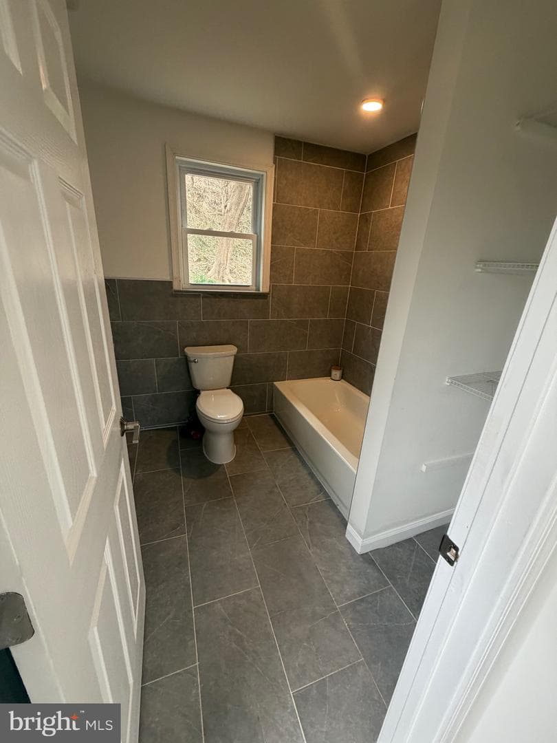 633 Coates Street photo 17