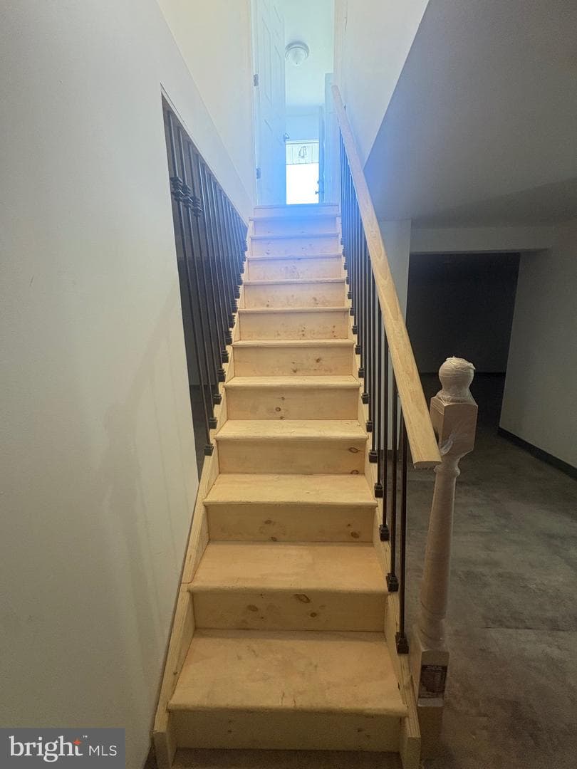 633 Coates Street photo 25
