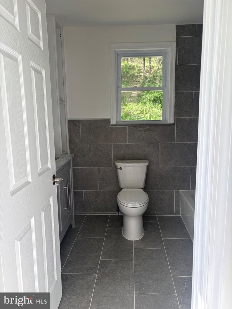 633 Coates Street photo 38