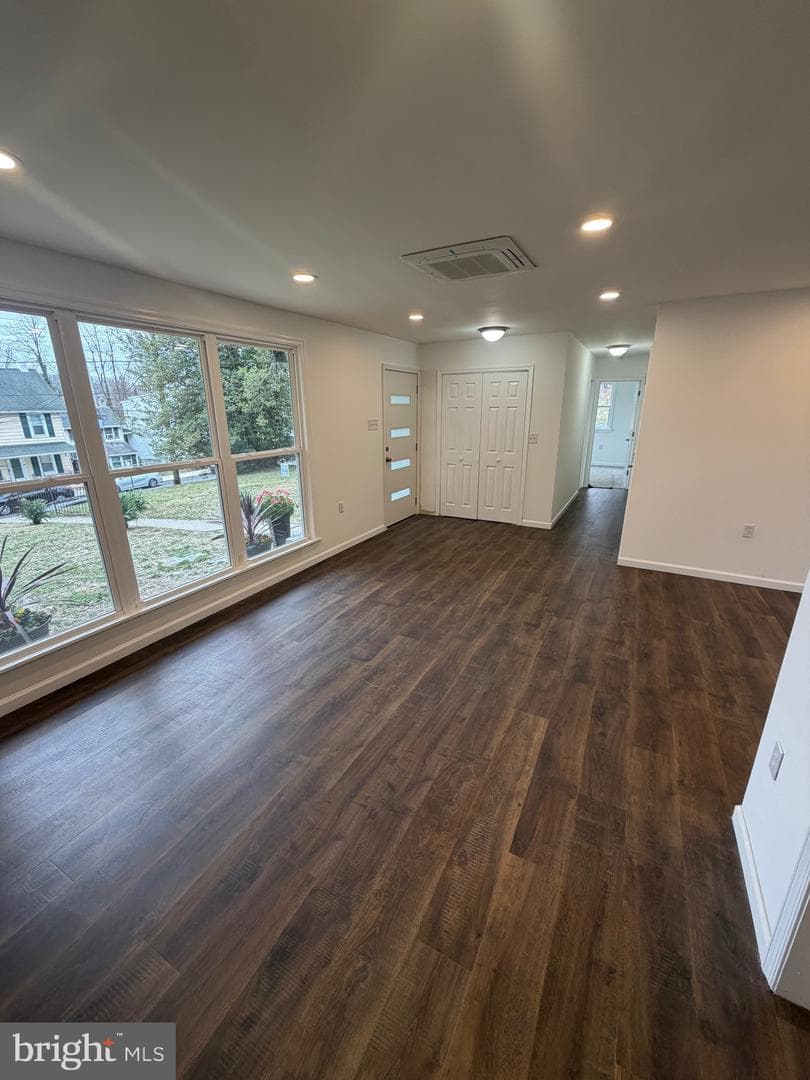 633 Coates Street photo 7