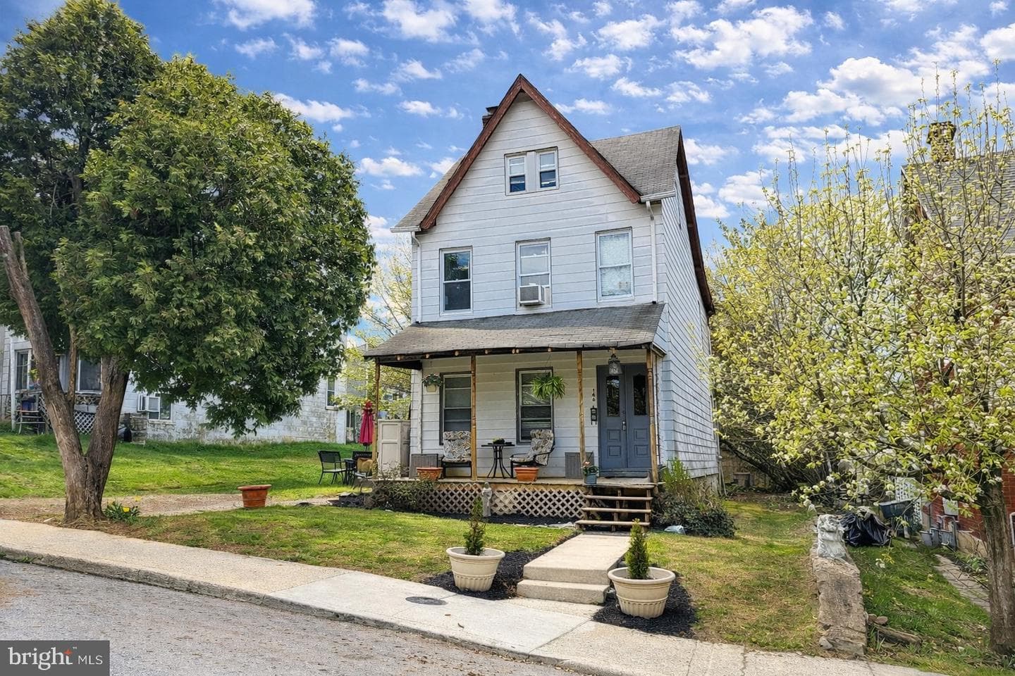 146 S 5th Avenue photo 1