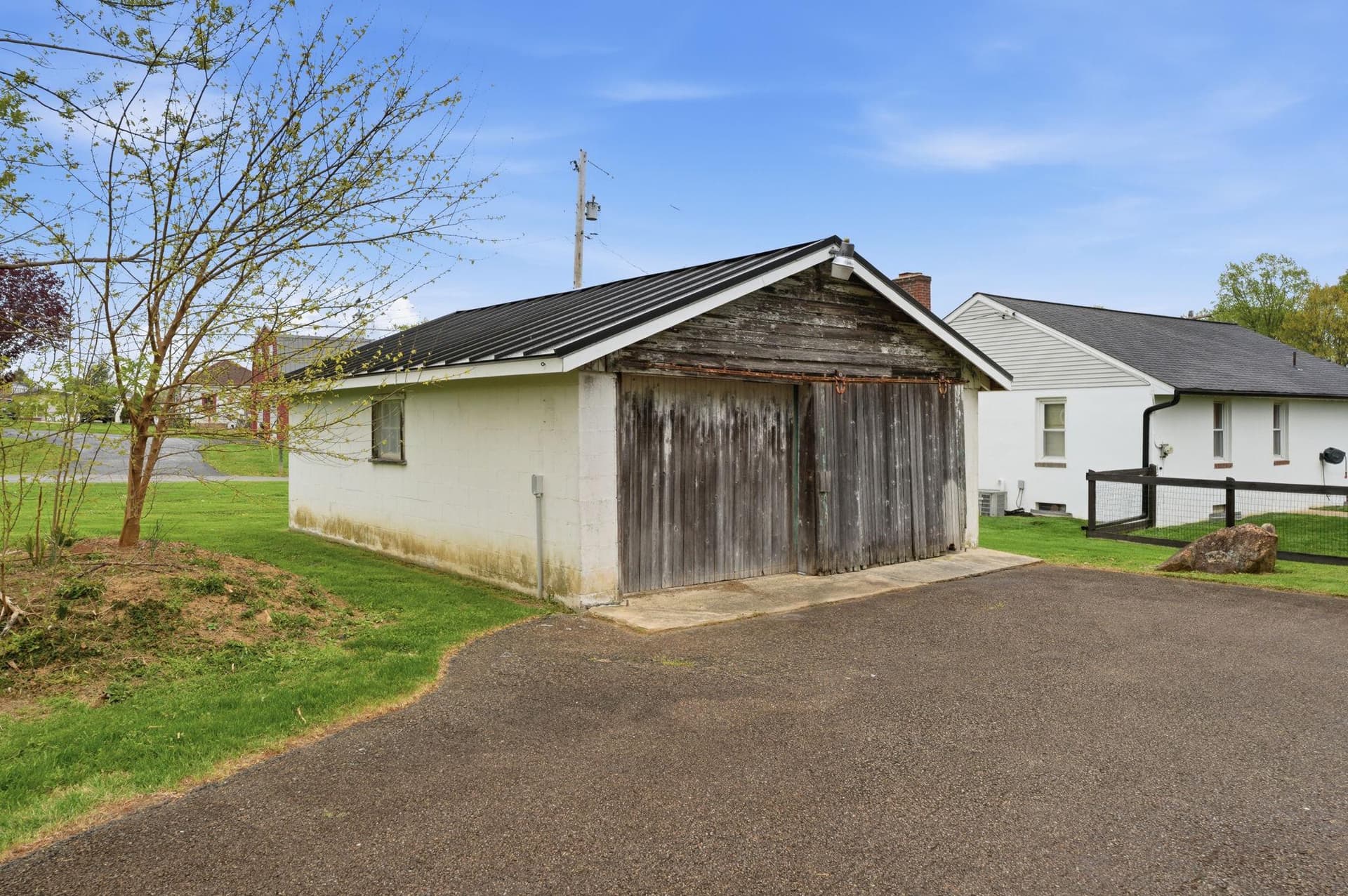 114 Mount Pleasant Road photo 36