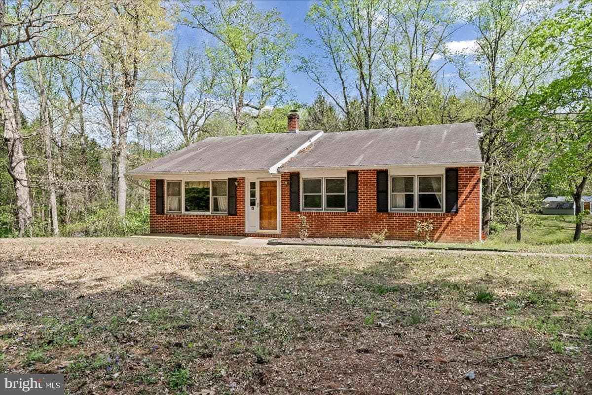 258 Walker Road photo 2