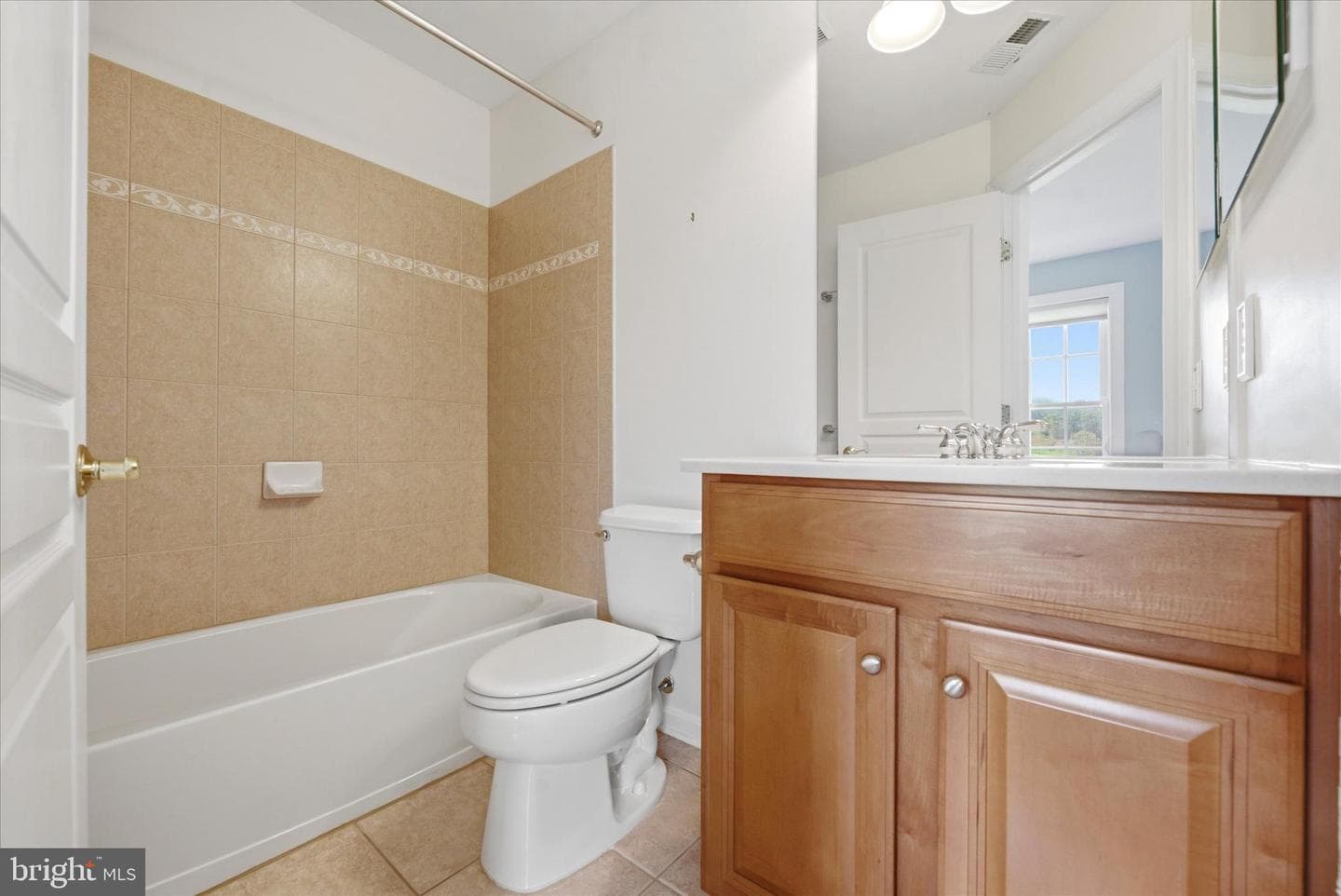 8 Deerfield Drive photo 32