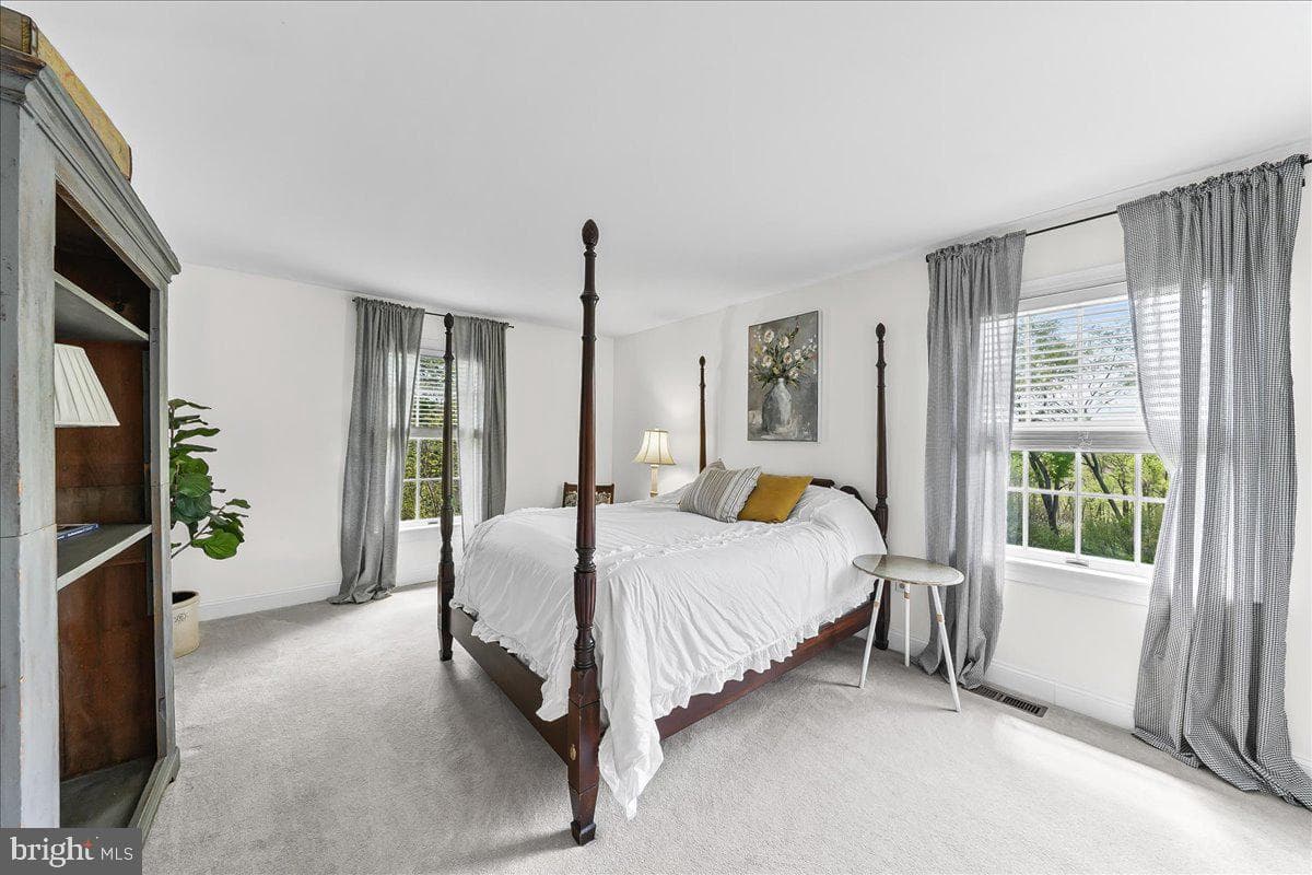 314 Belmont Court photo 40