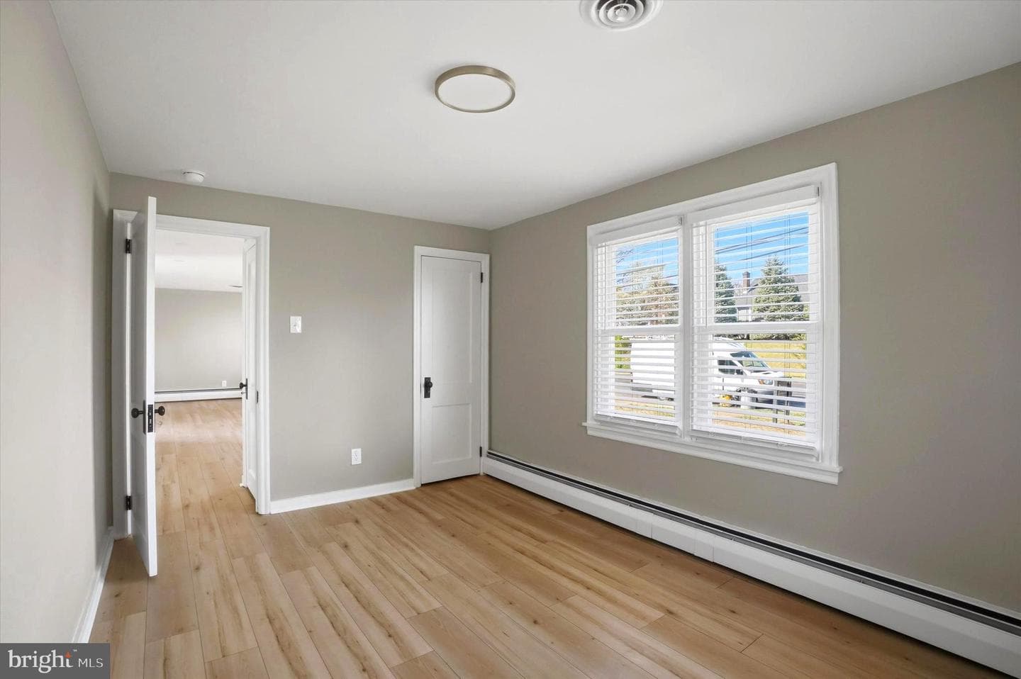 759 Starr Street photo 8