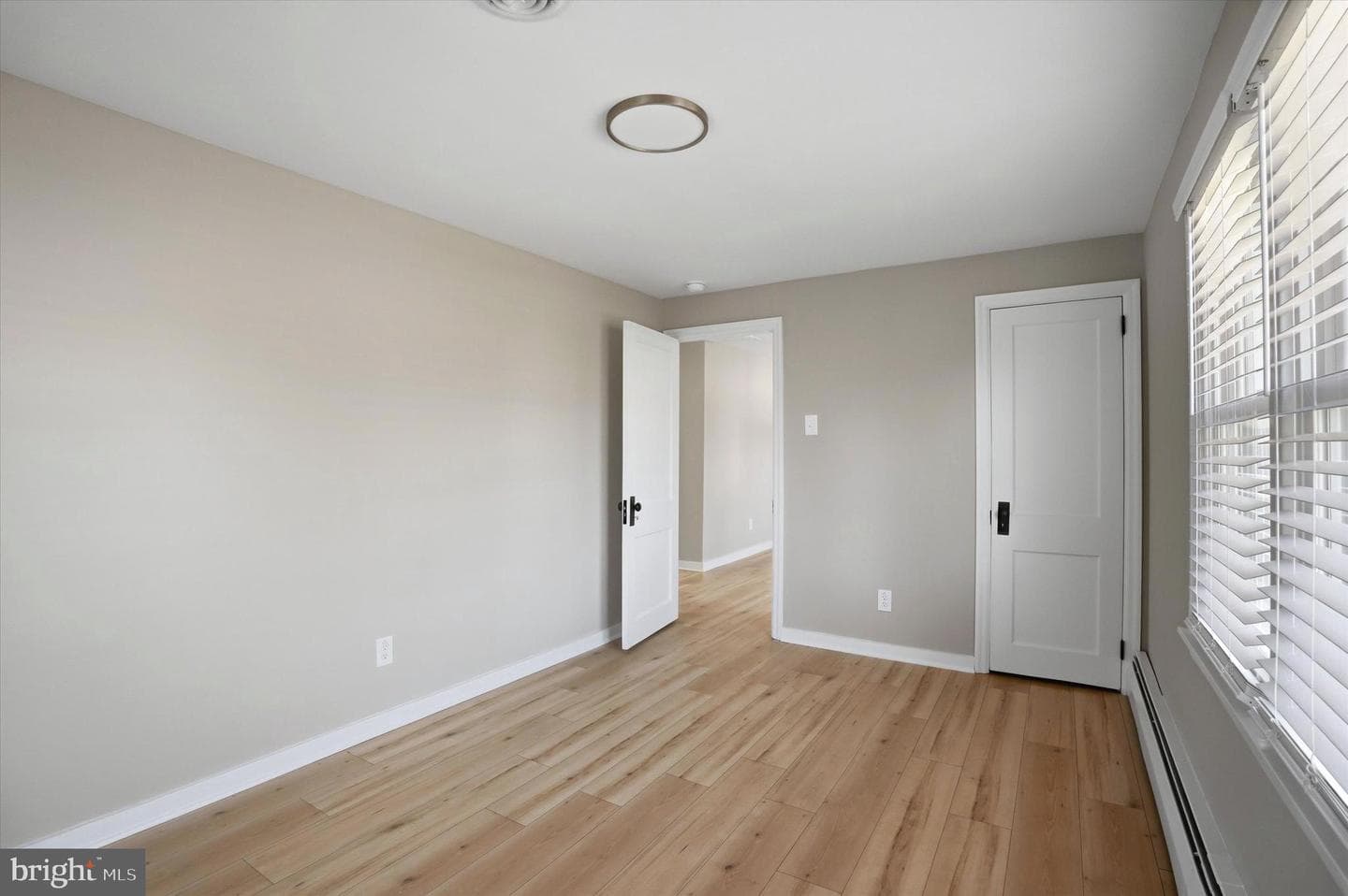 759 Starr Street photo 9