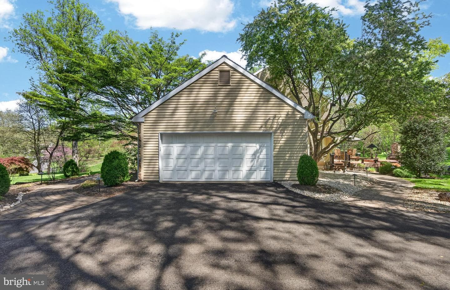 1675 Waterglen Drive photo 4