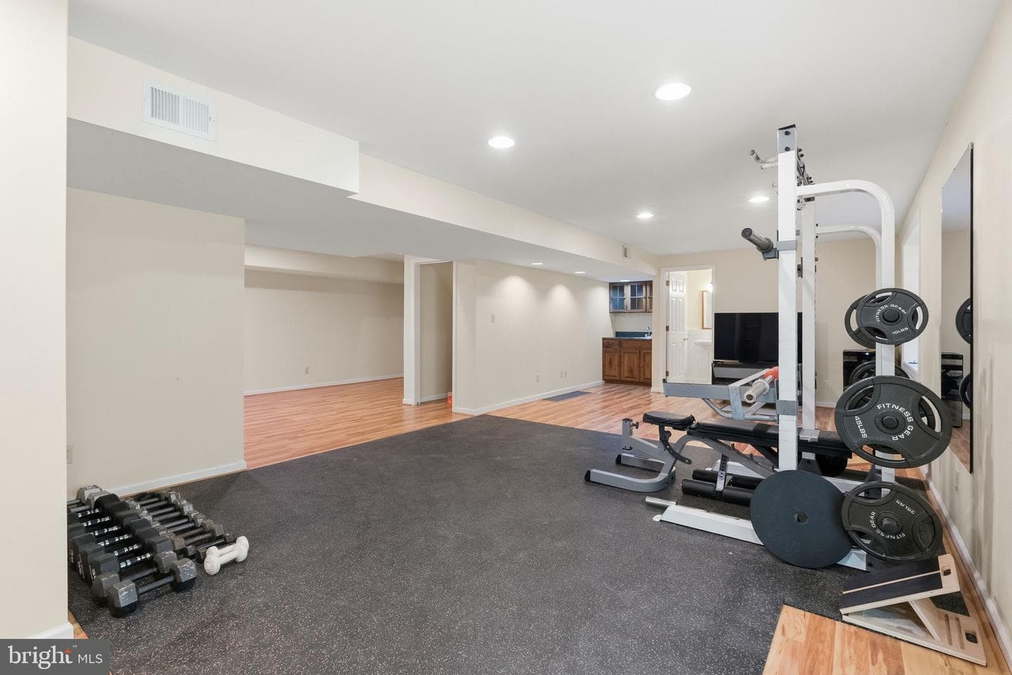 705 Wickersham Lane photo 33