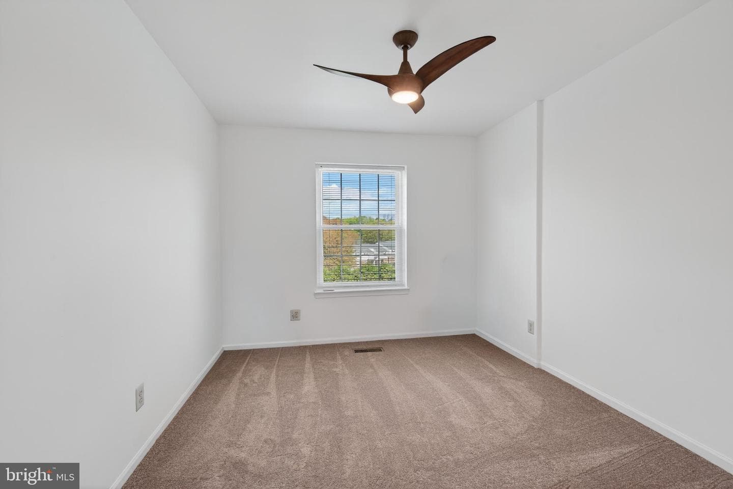 122 Longford Road photo 27