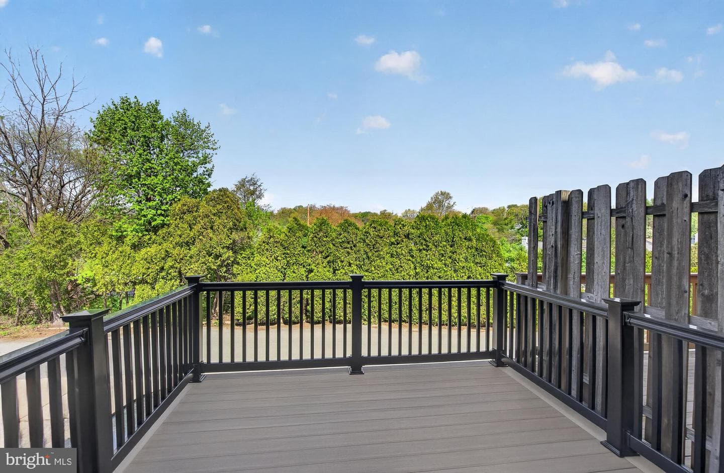 122 Longford Road photo 29