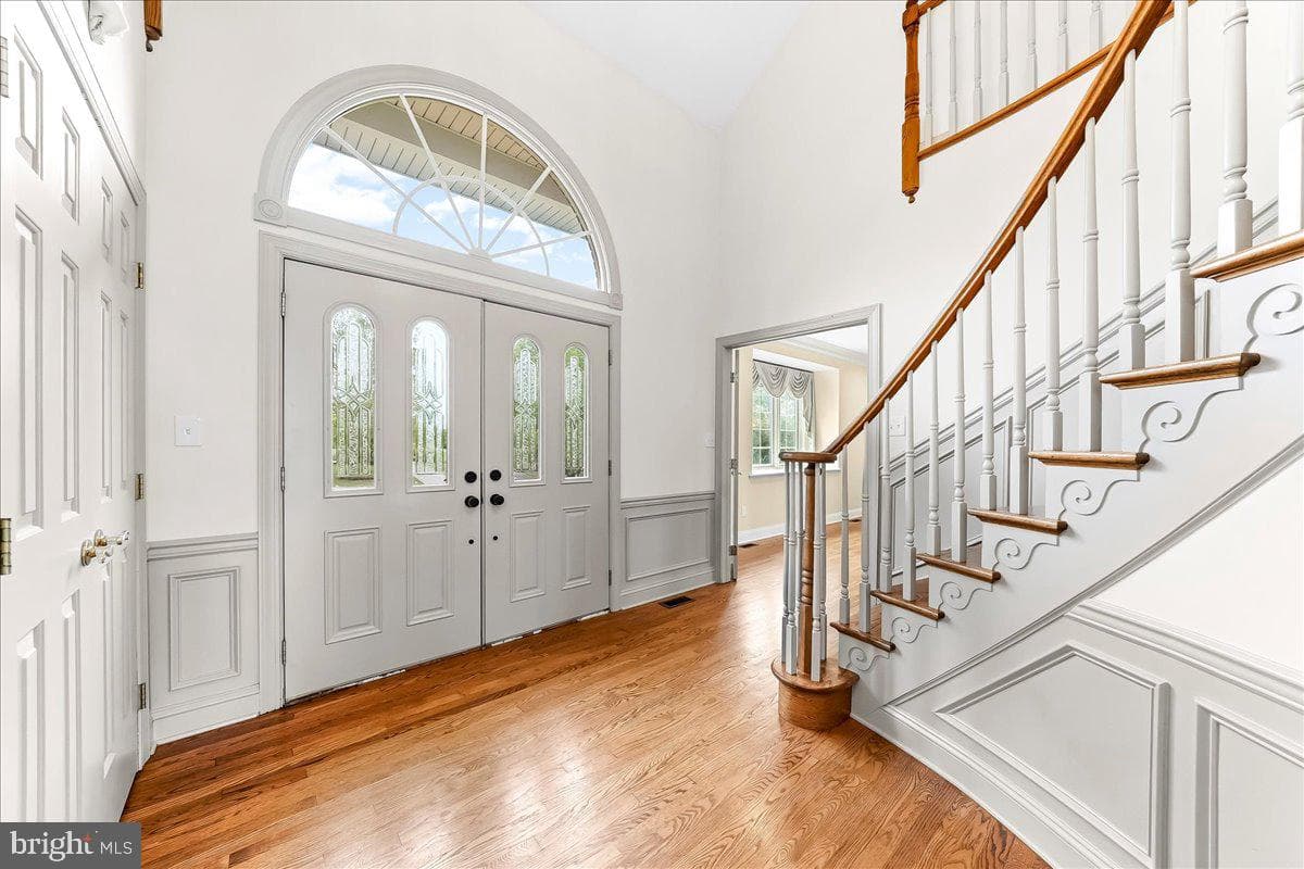 296 Hickory Drive photo 3