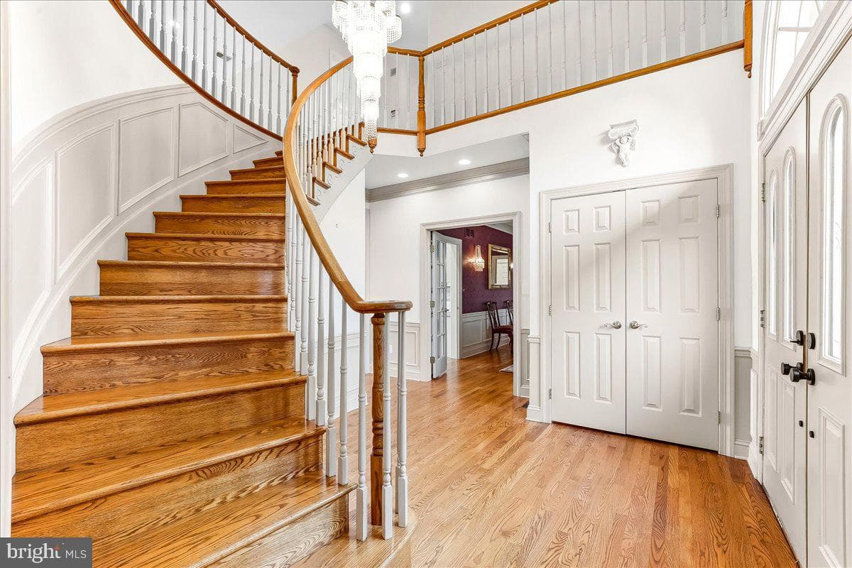 296 Hickory Drive photo 4