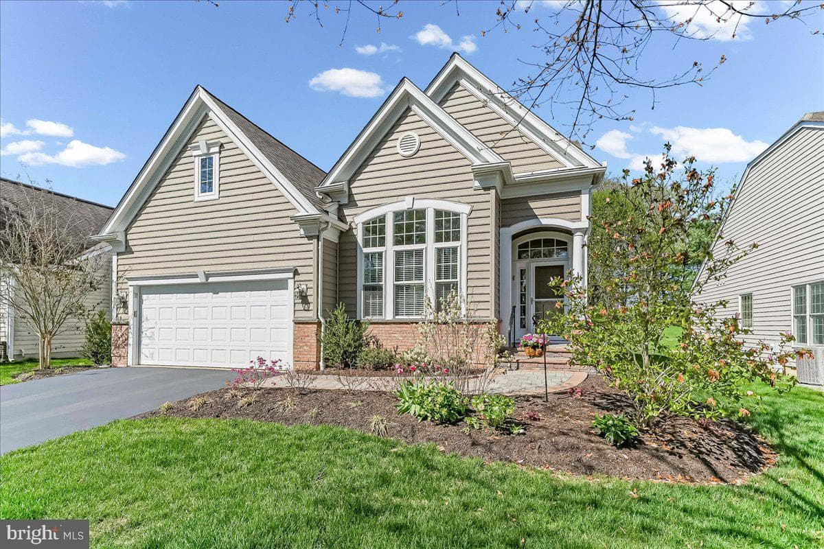 131 Violet Drive photo 2